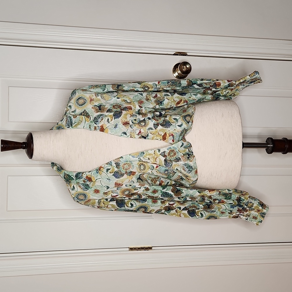 Anthropologie Twist Front Top Floral Size M